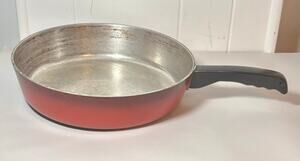 Vintage Club Aluminum 3 QT 12” Family Sized Chicken Fryer Skillet Poppy Red